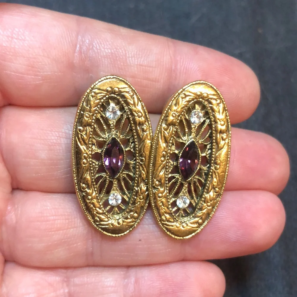 Vintage faux amethyst filigree oval stud earrings - Picture 1 of 2